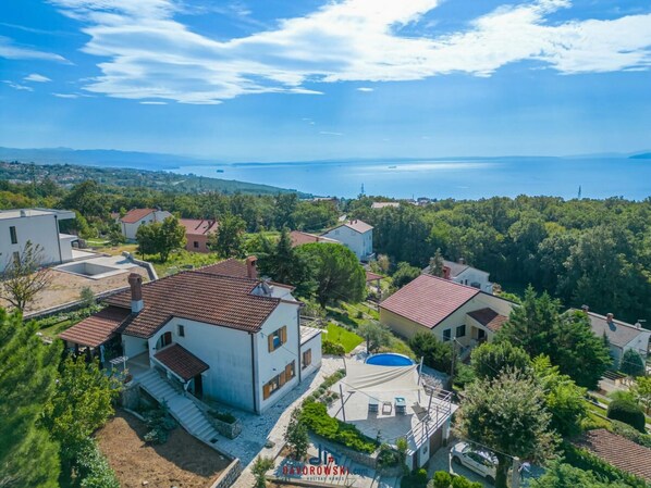 Pool - Helga Comfortable Holiday Residence (Matulji)