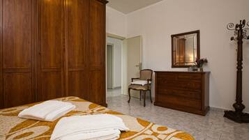 2 bedrooms, bed sheets