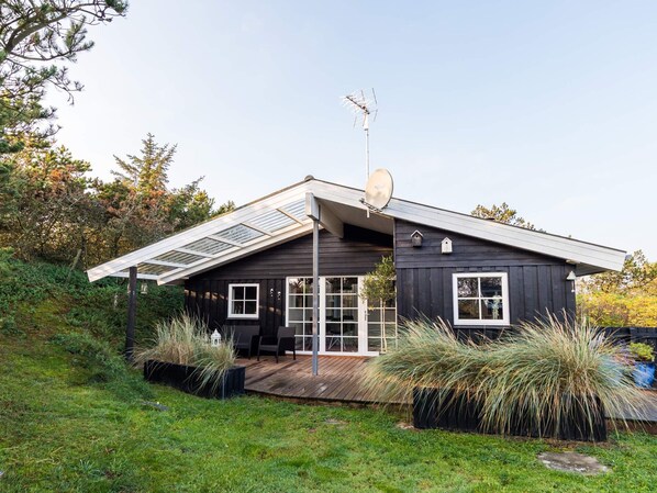 House | Exterior - 4 Person Holiday Home in Hvide Sande (Hvide Sande)