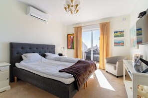 1 habitación, tabla de planchar con plancha, internet y ropa de cama 