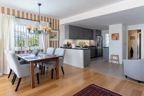 Dining - Central apartment in Nueva Andalucia with an amazing view (Marbella)