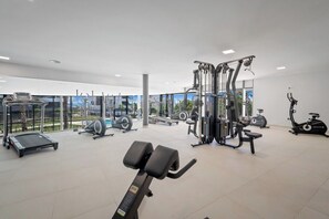 Fitness facility - Apartment with sea view and gym (Estepona)