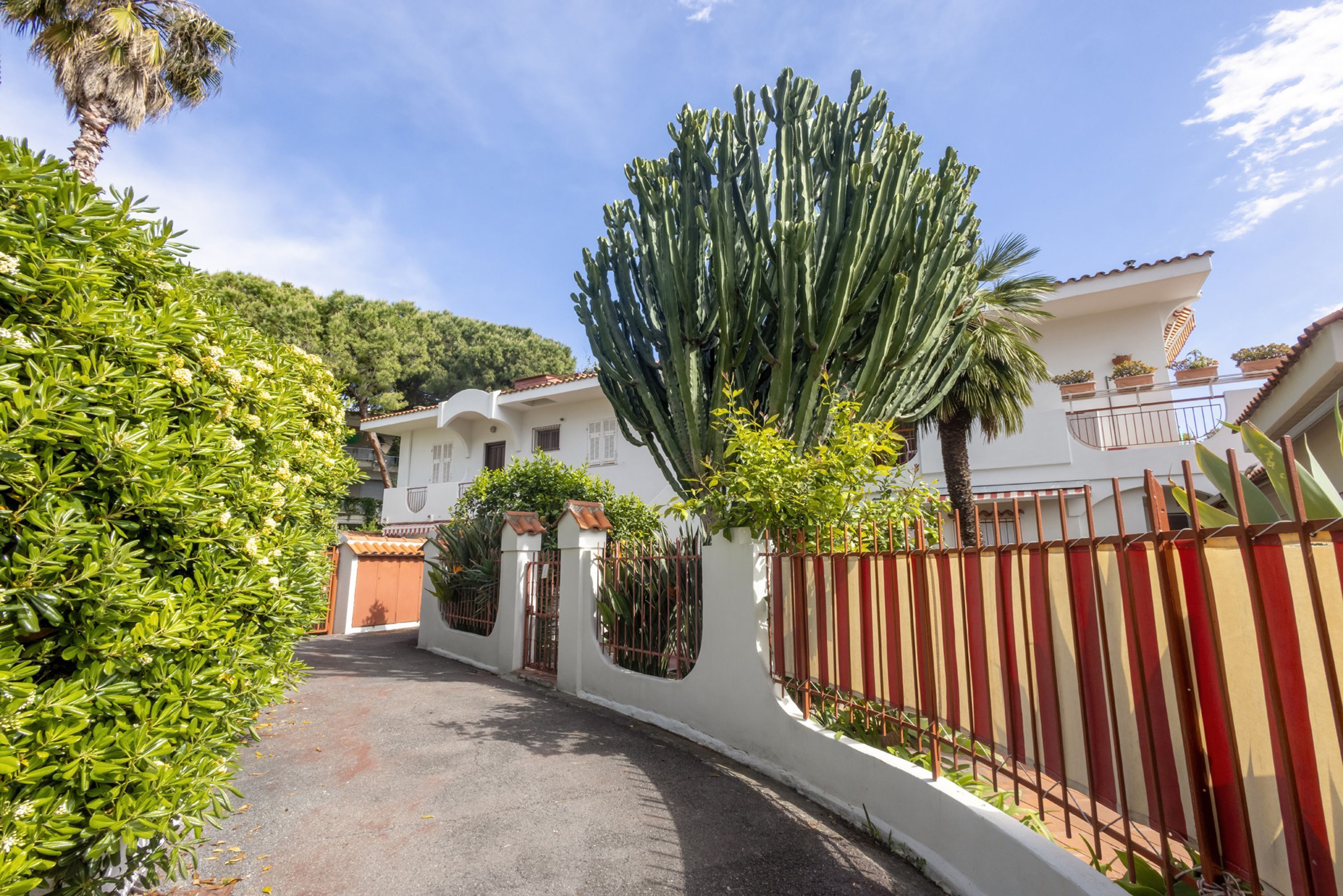 2 عدّة غرف نوم