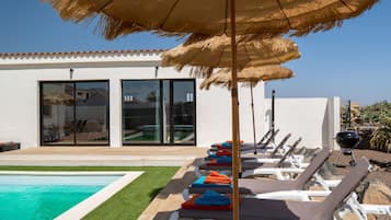 Casa | Piscina | Piscina interna, piscina externa