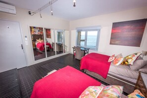4 bedrooms, desk, iron/ironing board, WiFi