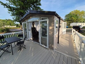 Outdoor dining - Caravan at Seton Sands, near Edinburgh and Berwick (Port Seton)