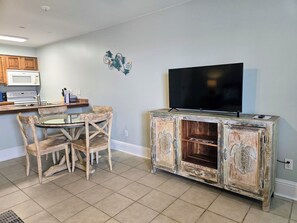 Interior - Pet Friendly Southern Breeze #3- Free Daily Activities! (Pensacola)