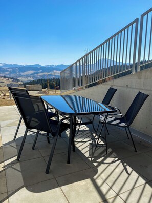 Outdoor dining - TOP HILL apartman Kubínska hoľa (Dolný Kubín)