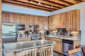 Condo | Private kitchen - Snowy Creek by Okanagan Premier (Beaverdell)