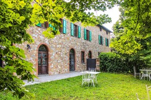 Outdoor dining - Agriturismo Dandelion - Camera Calamintha (Cita Della Pieve)