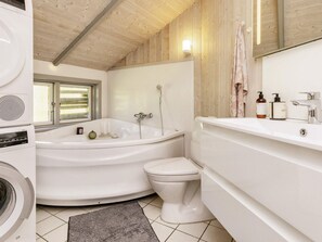 House | Bathroom - 4 Star Holiday Home in Praesto (Praesto)