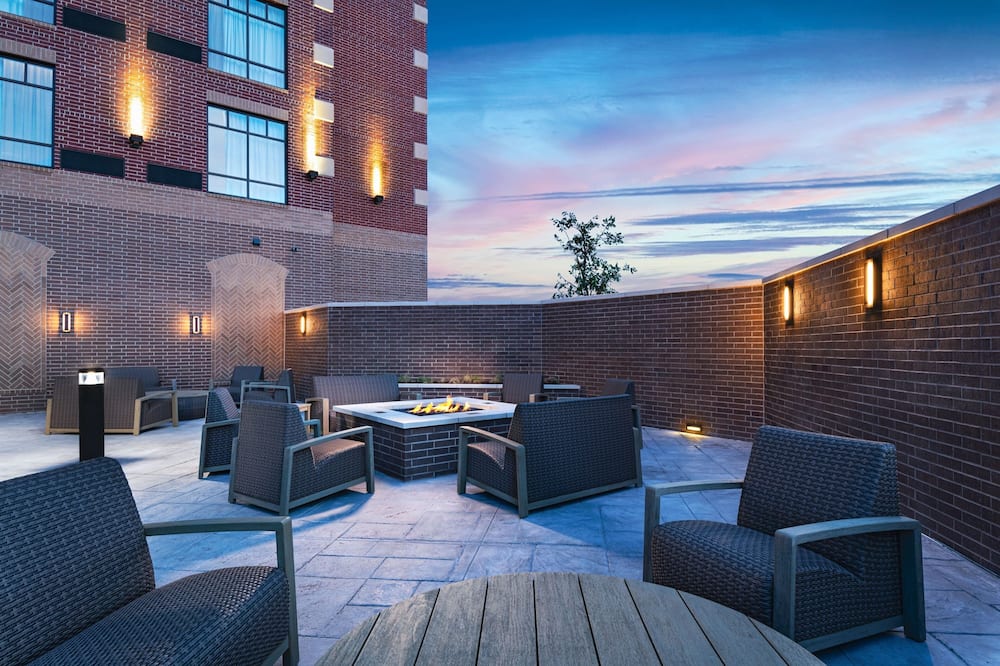 Courtyard By Marriott Dallas Frisco