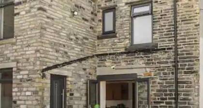 Lovely 3-bed House in Holmfirth
