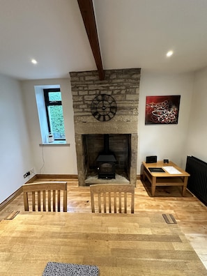House | Living area | TV, fireplace - Lovely 3-bed House in Holmfirth (Holmfirth)