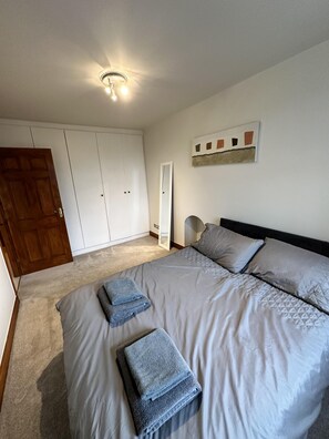 House | 3 bedrooms, iron/ironing board, free WiFi, bed sheets - Lovely 3-bed House in Holmfirth (Holmfirth)