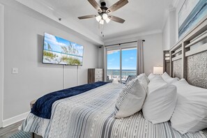 3 bedrooms, desk, iron/ironing board, travel cot - New Listing! Beachfront! Indoor Outdoor pool and kiddie pool with AMAZING DEALS! (Gulf Shores)