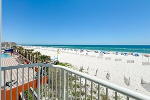 On the beach - New Listing! Beachfront! Indoor Outdoor pool and kiddie pool with AMAZING DEALS! (Gulf Shores)