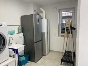House | Private kitchen | Fridge, oven, electric kettle, toaster