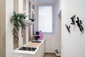 2 bedrooms, premium bedding, down duvets, iron/ironing board - Lake Como Love (Como)