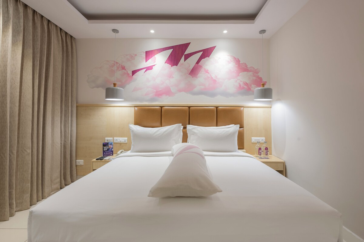Deluxe Double Room | Egyptian cotton sheets, premium bedding, down comforters, minibar