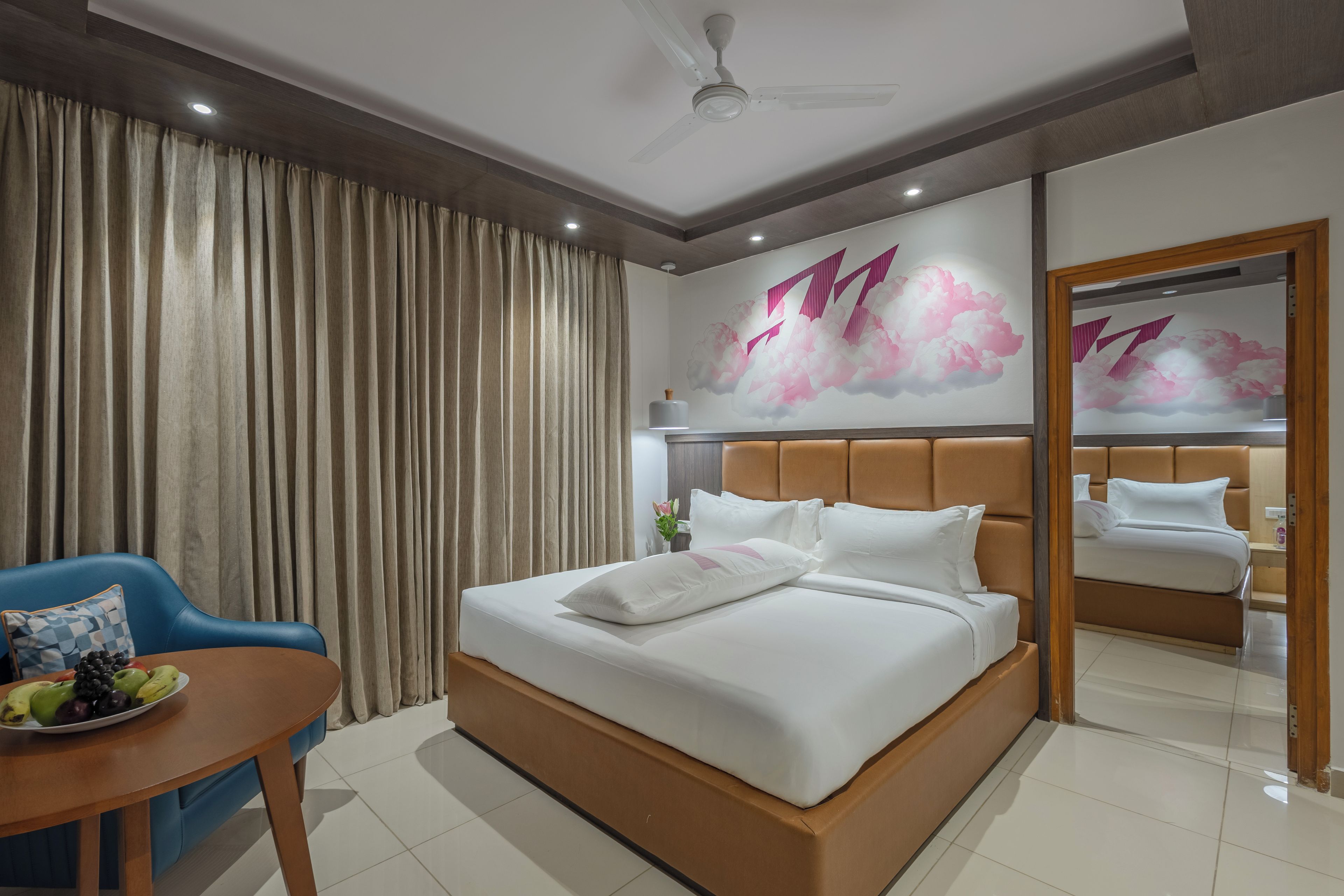 Suite, City View | Egyptian cotton sheets, premium bedding, down comforters, minibar