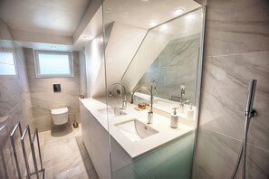 Hair dryer, towels, soap, toilet paper - Appartement Loft 1 Tarnos Ocean (Tarnos)