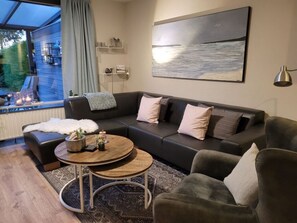 Living area - Seagrass Modern Retreat (Nieuwvliet)