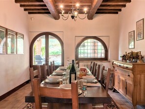 House | Dining - Villa in Umbria With Private Saltwater Pool (Perugia)