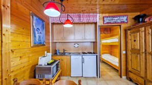 Micro-ondes, four, lave-vaisselle