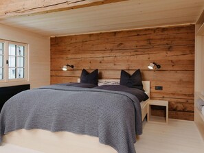 3 bedrooms, individually furnished, bed sheets