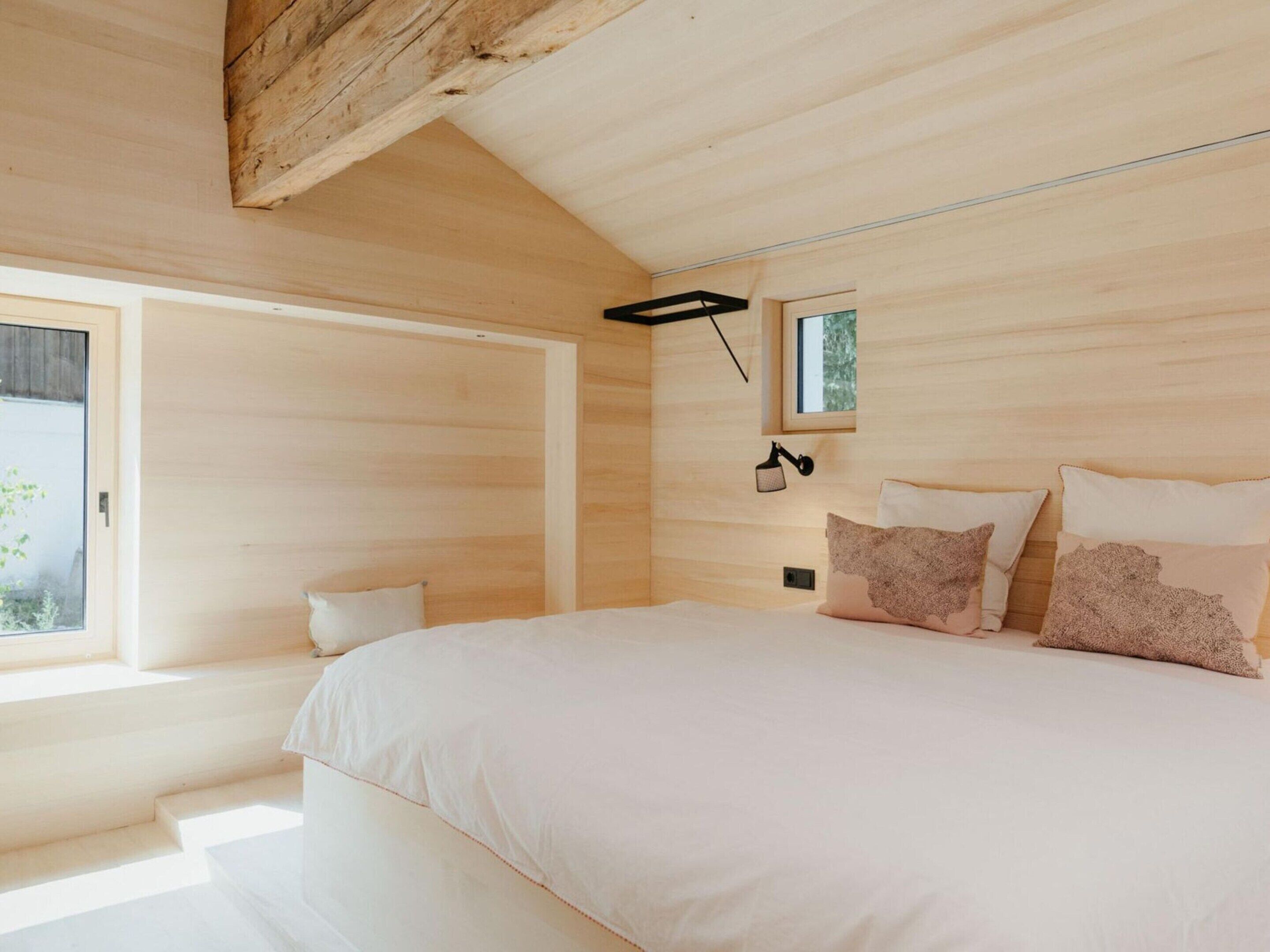 Chalet | 3 bedrooms, individually furnished, bed sheets