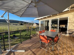 Outdoor dining - LA Maison Fonteny Gevrey-chambertin au Coeur du Vignoble (Gevrey-Chambertin)