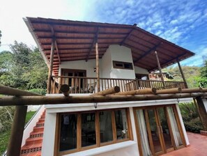 Exterior - CASA EVE HOTEL executive suite w/ jacuzzi (La Chapa)