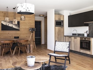 Dining - Wifi, sauna, hammam, terrace, balcony, parking, ski locker, 41-43m², Vaujany (Vaujany)