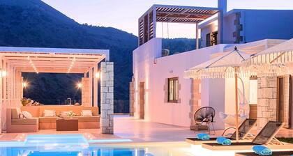 Villa With Panoramic Views, Private Pool in Crete