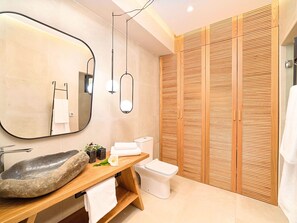 Bathroom - Villa With Panoramic Views, Private Pool in Crete (Apokoronas)