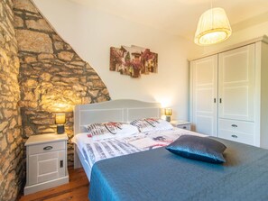3 bedrooms, individually furnished, bed sheets