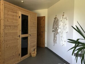 Sauna - Cosy Apartment Near Center (Landkern)