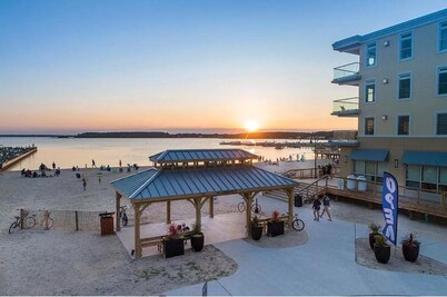 Perfect Dewey Beach 2 BR Condo with Awesome Balcony Views  