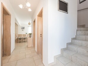 Interior - Kirstin - Pool, Jacuzzi, Sauna (Privlaka)