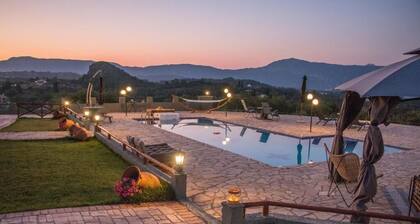 Heaven Hill Villa with balcony