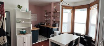 Downtown Studio- Close to CC