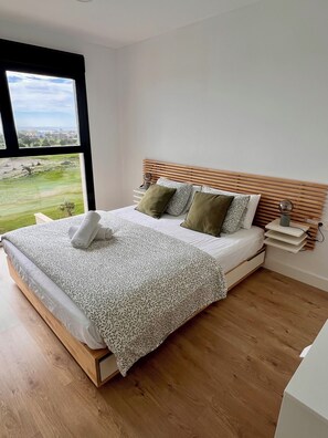 4 chambres, fer et planche à repasser, lit parapluie, Wi-Fi gratuit