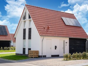 Exterior - Your Coastal Retreat With Pool (Scherpenisse)