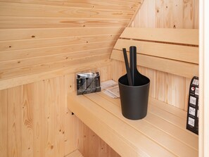 House | Spa treatment - Your Coastal Retreat With Pool (Scherpenisse)