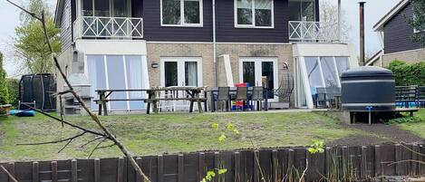 Buiten dineren