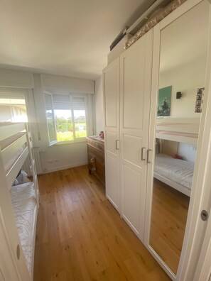 2 Schlafzimmer, Bügeleisen/Bügelbrett, kostenloses WLAN, Bettwäsche