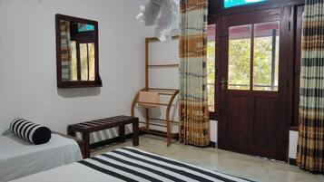 1 bedroom, in-room safe, desk, free WiFi