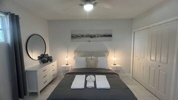 1 slaapkamer, een strijkplank/strijkijzer, reisbedje, wifi