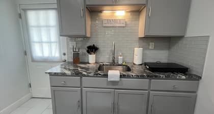 Enjoy in this beautiful and serene south Lakeland area
Perfect for 4 traveler